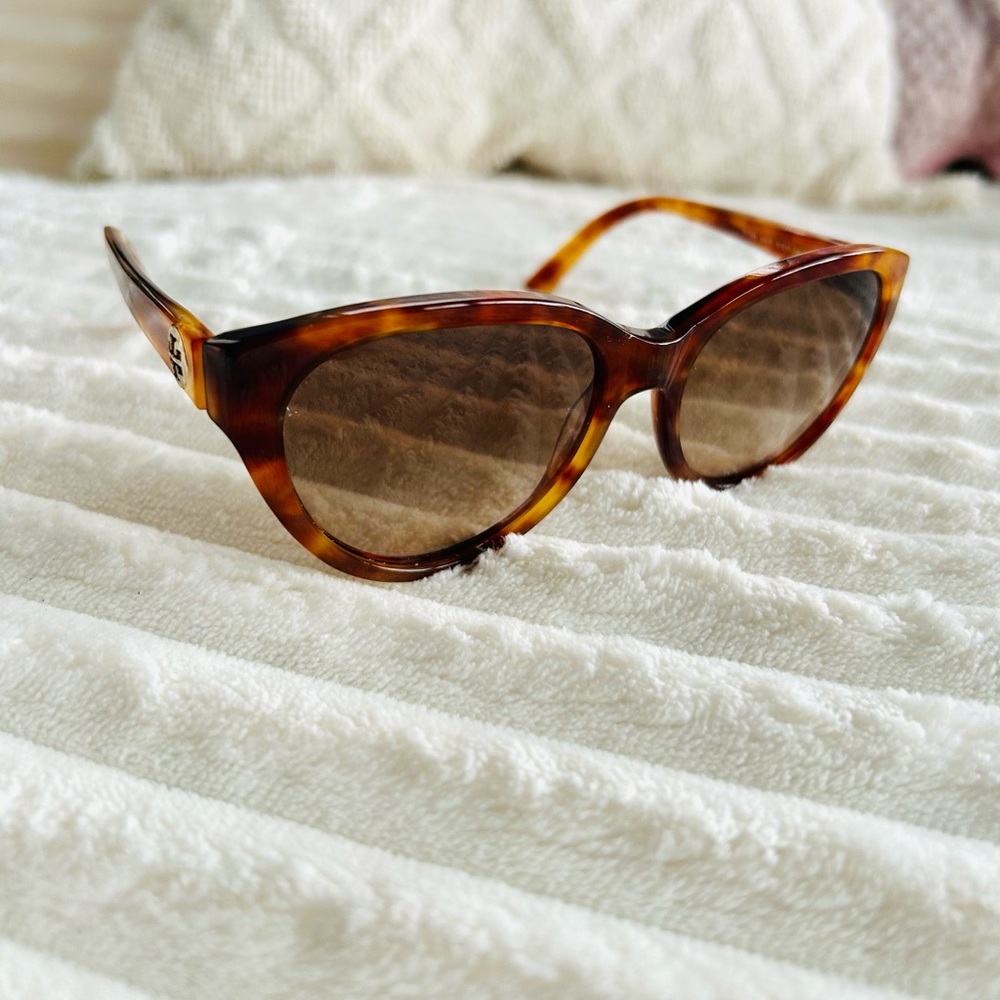 TORY BURCH Tortoise Shell Sunglasses